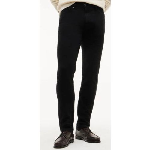 Tommy Hilfiger  Black